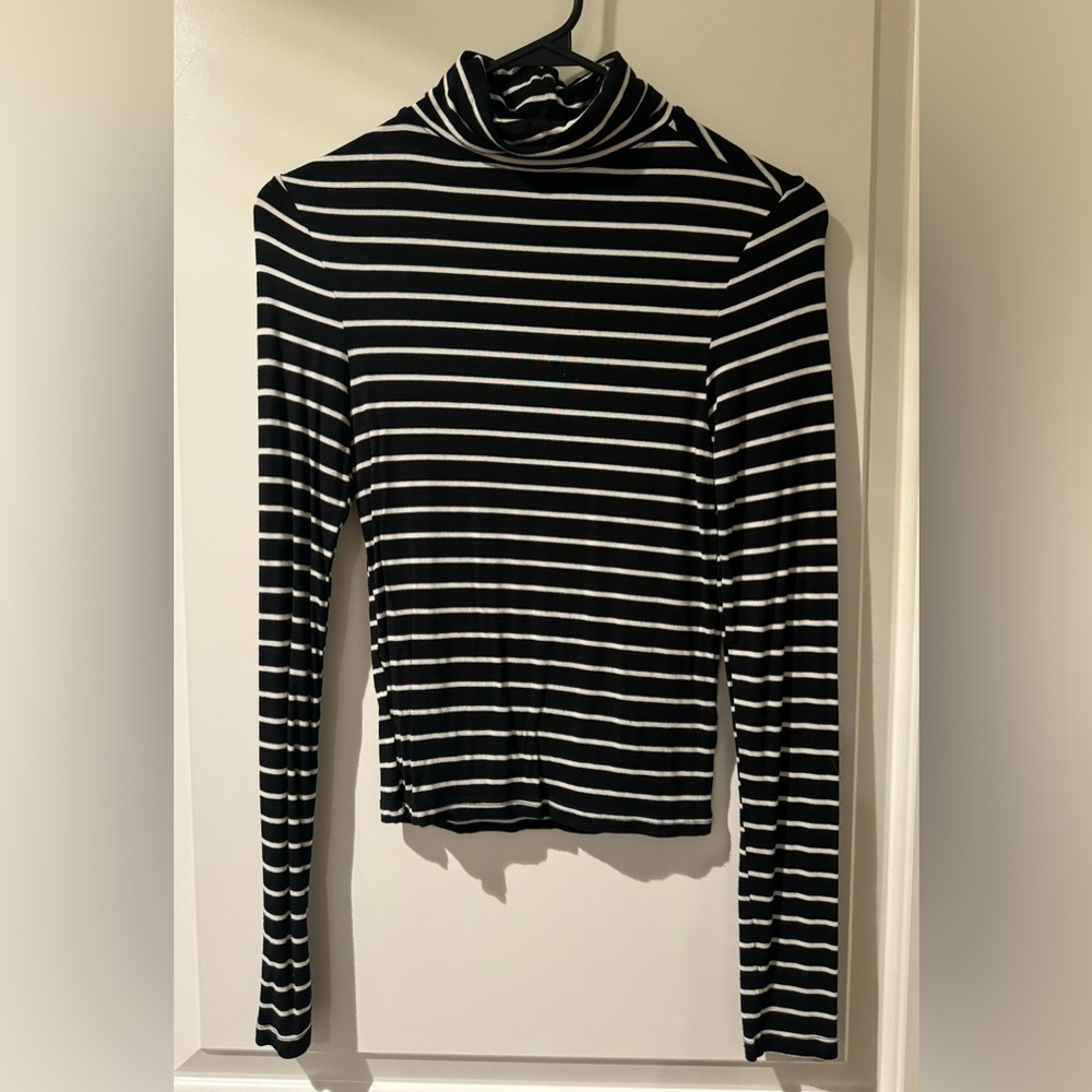 Black and White Striped Turtleneck - Picture 2 of 5